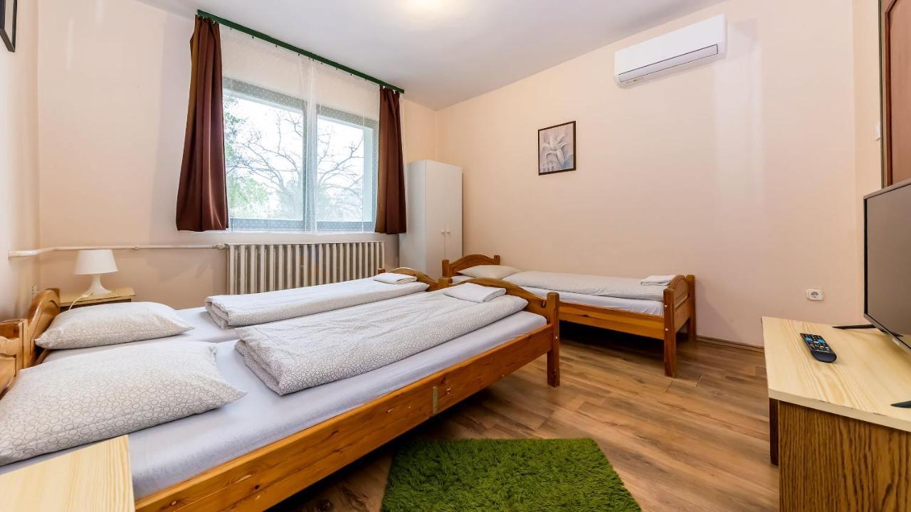 Csillagtura Panzio Bed & Breakfast Eger Bagian luar foto